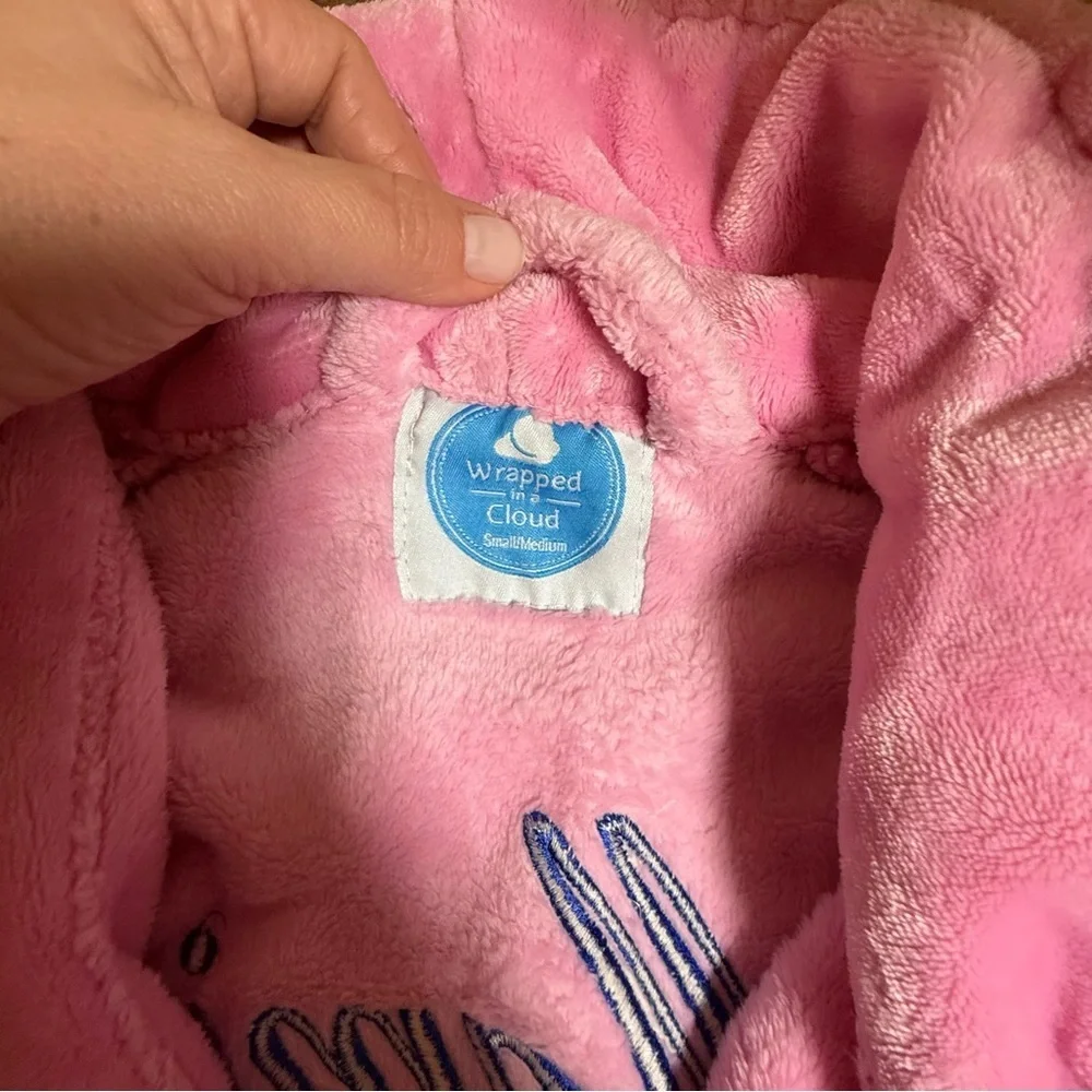 Wrapped In A Cloud Pink Plush Robe Small/Medium Embroidered “Mami”